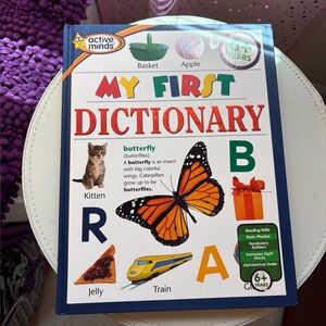 Active Minds My First Dictionary Book